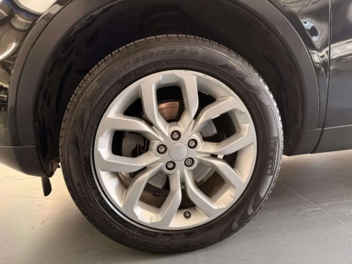 Land Rover Discovery Sport usata a Siena (9)