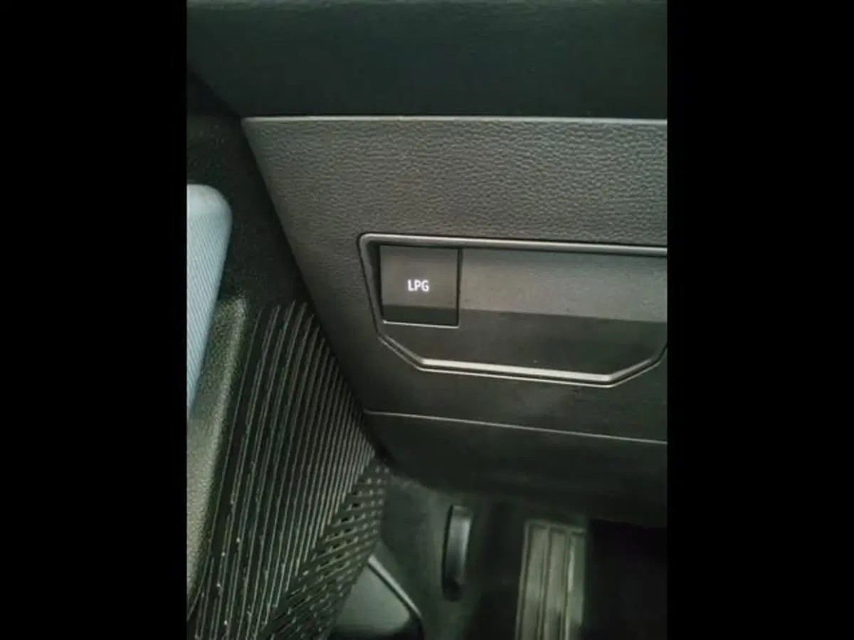 Dacia Duster usata a Siena (8)