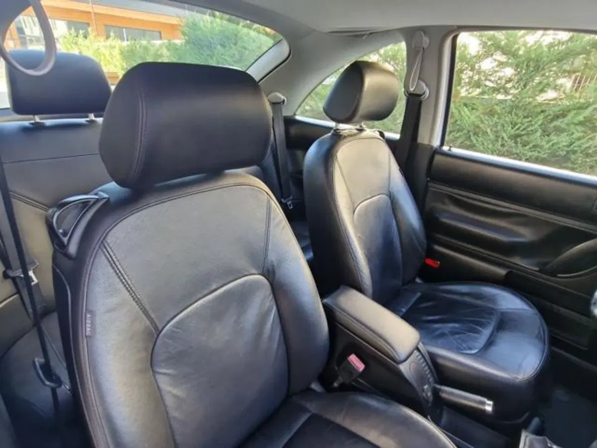 Volkswagen New Beetle usata a Salerno (12)