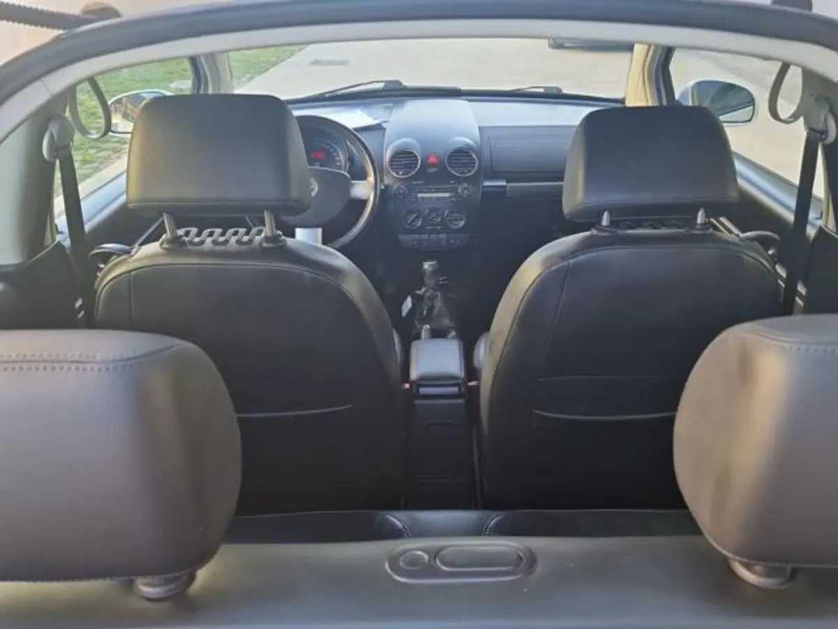 Volkswagen New Beetle usata a Salerno (13)