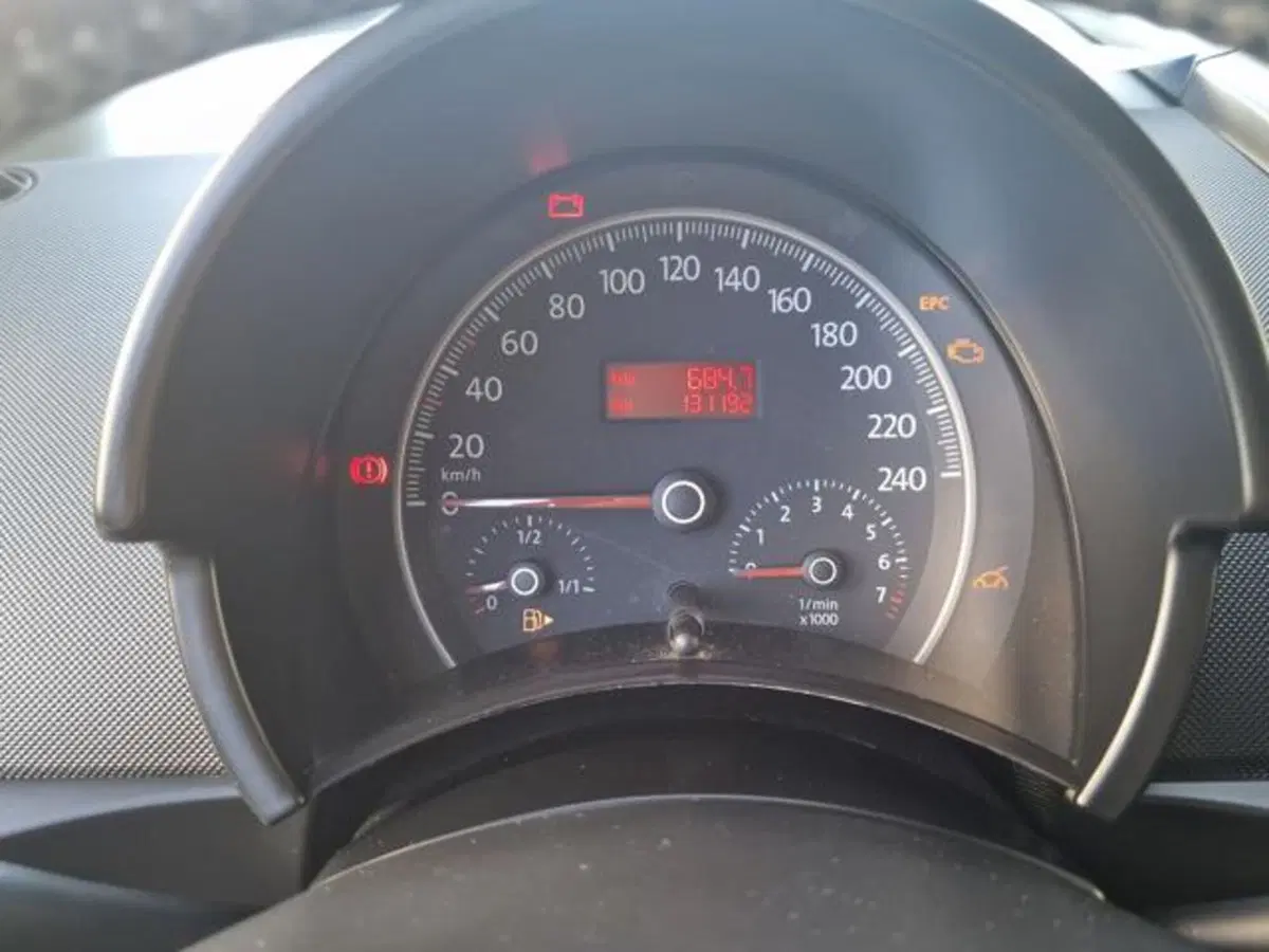 Volkswagen New Beetle usata a Salerno (19)