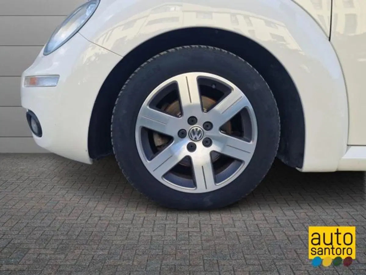Volkswagen New Beetle usata a Salerno (7)