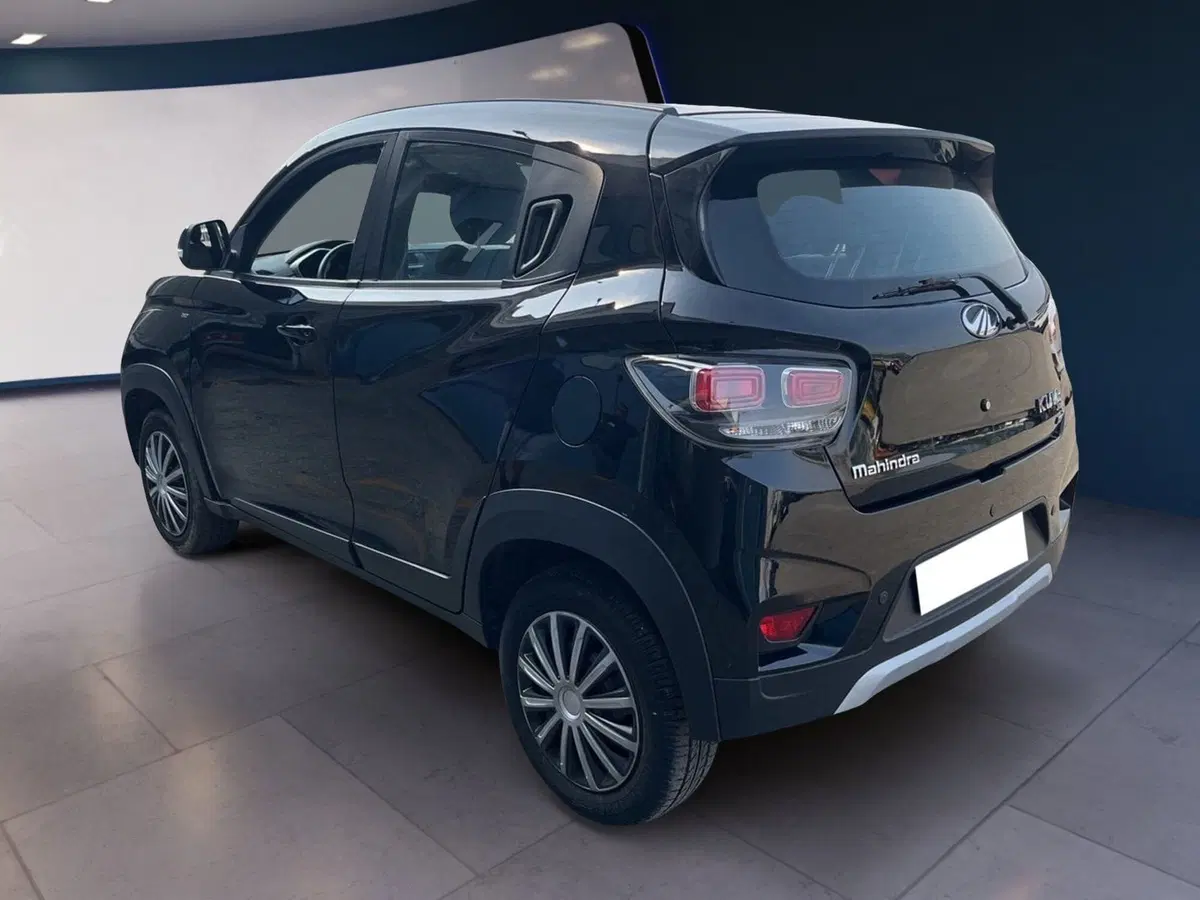 Mahindra KUV100 usata a Torino (6)