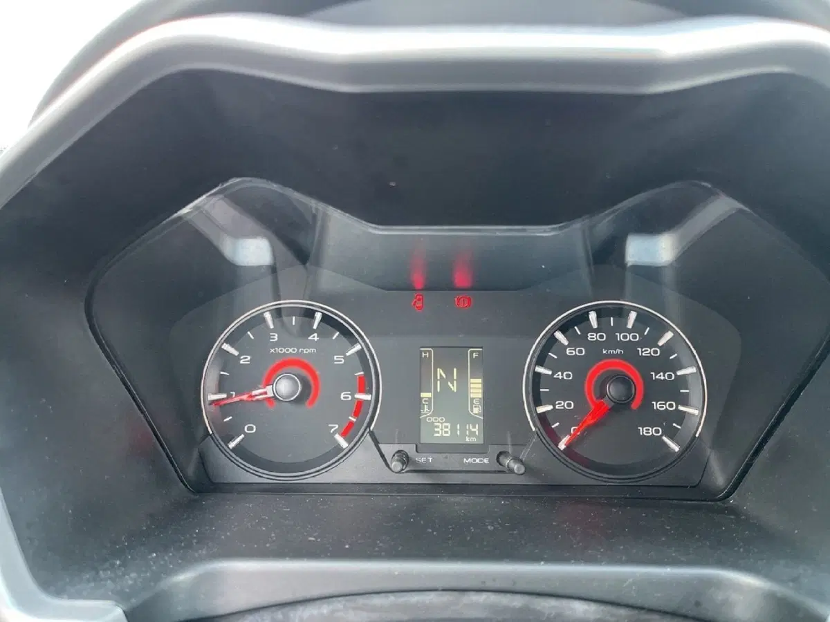 Mahindra KUV100 usata a Torino (13)