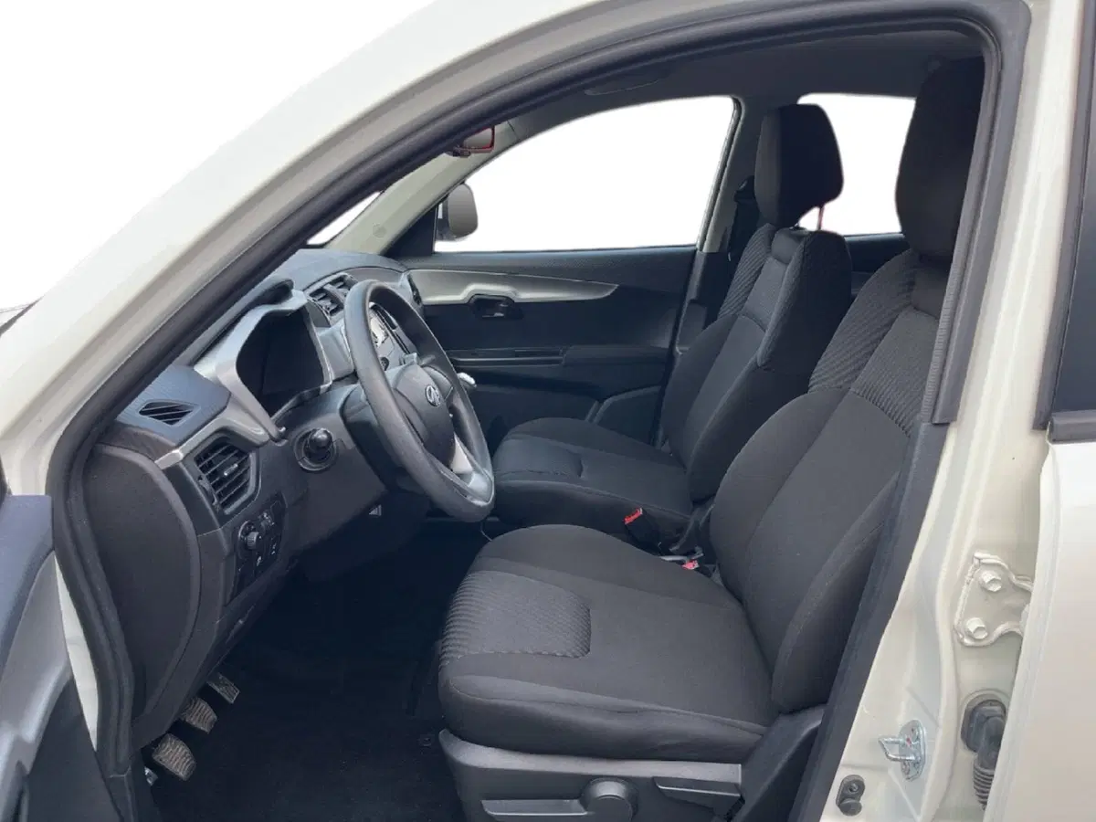 Mahindra KUV100 usata a Torino (8)