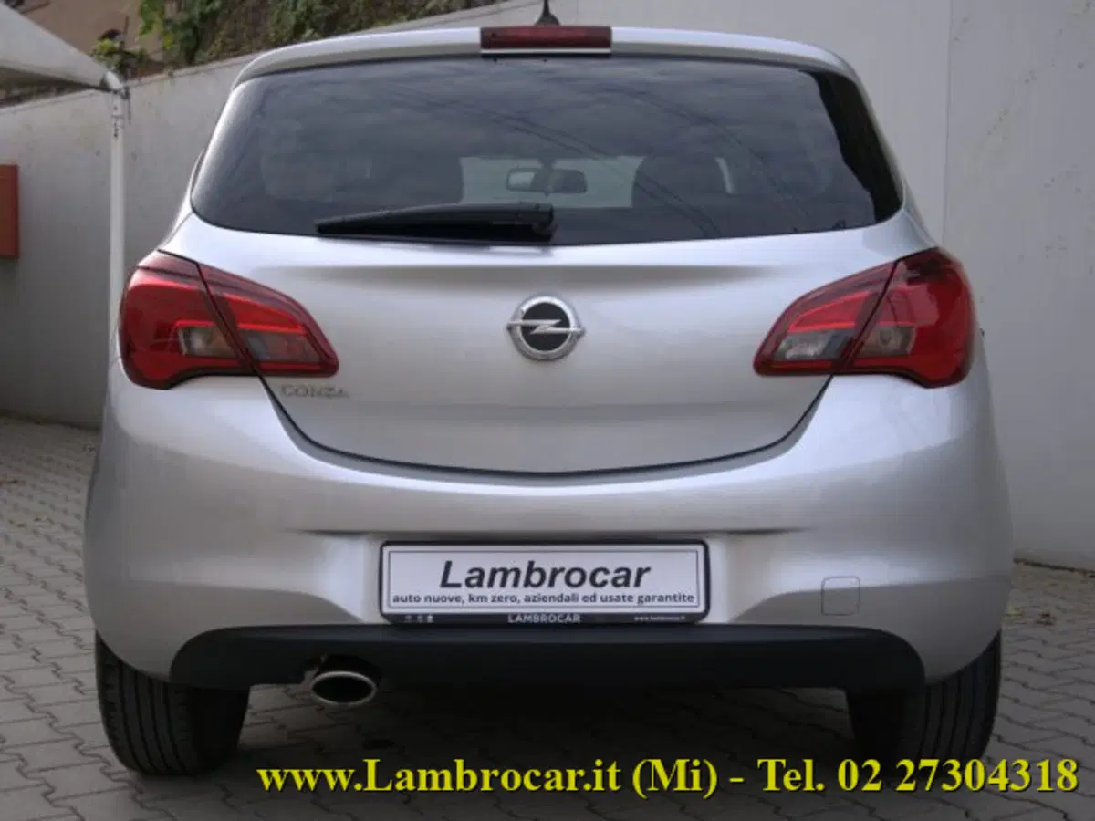 Opel Corsa usata a Milano (12)