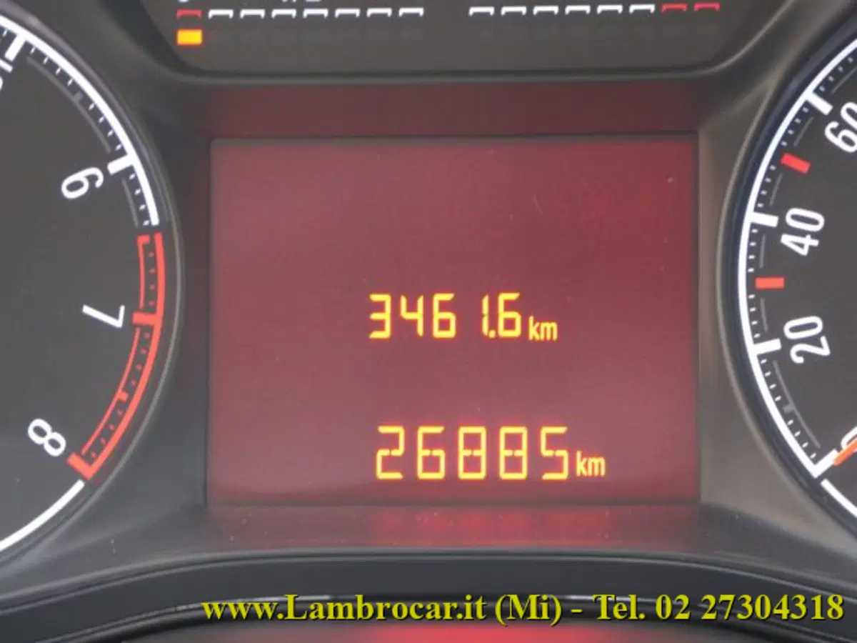 Opel Corsa usata a Milano (7)