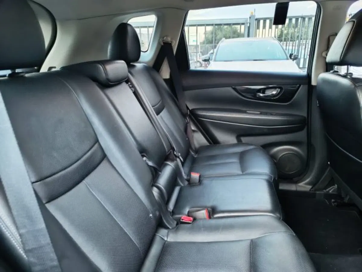 Nissan X-Trail usata a Catania (5)