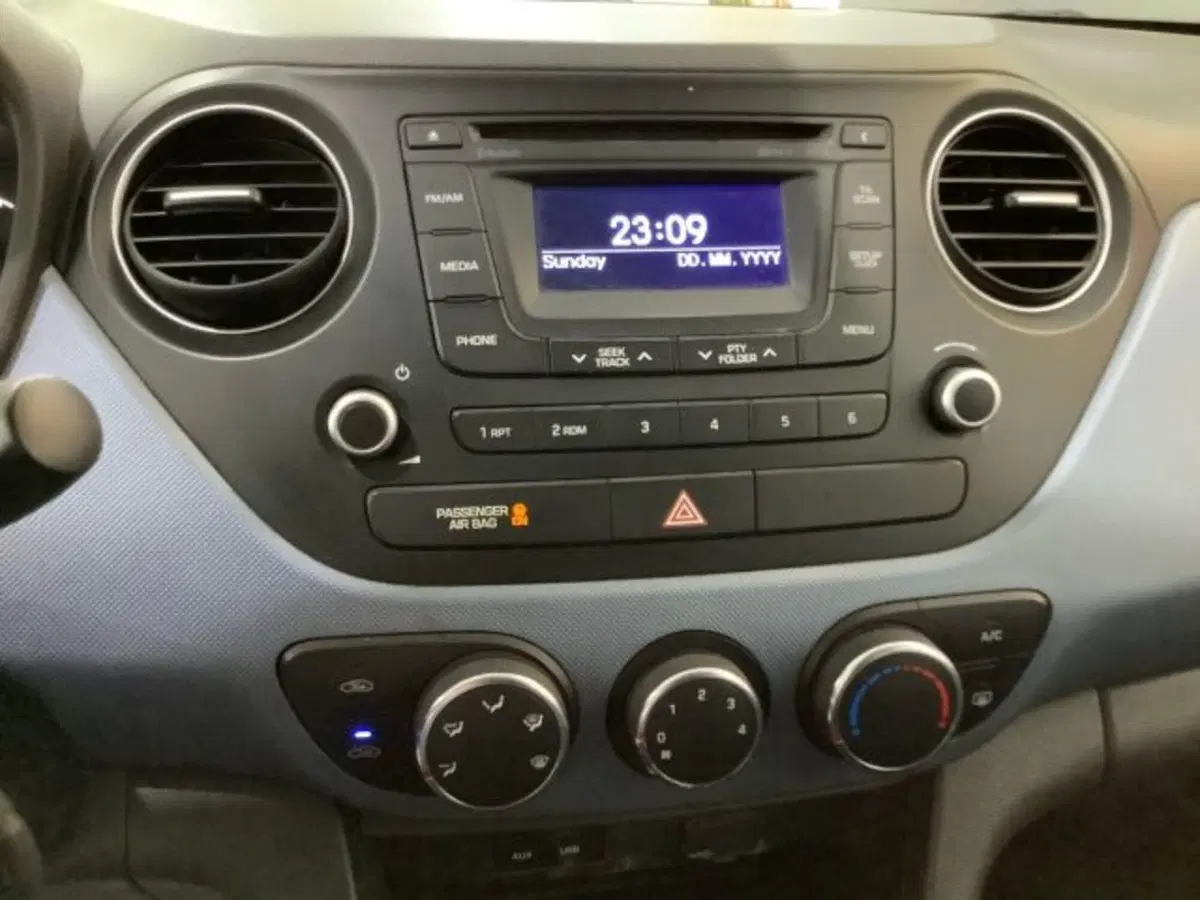 Hyundai i10 usata a Catania (16)