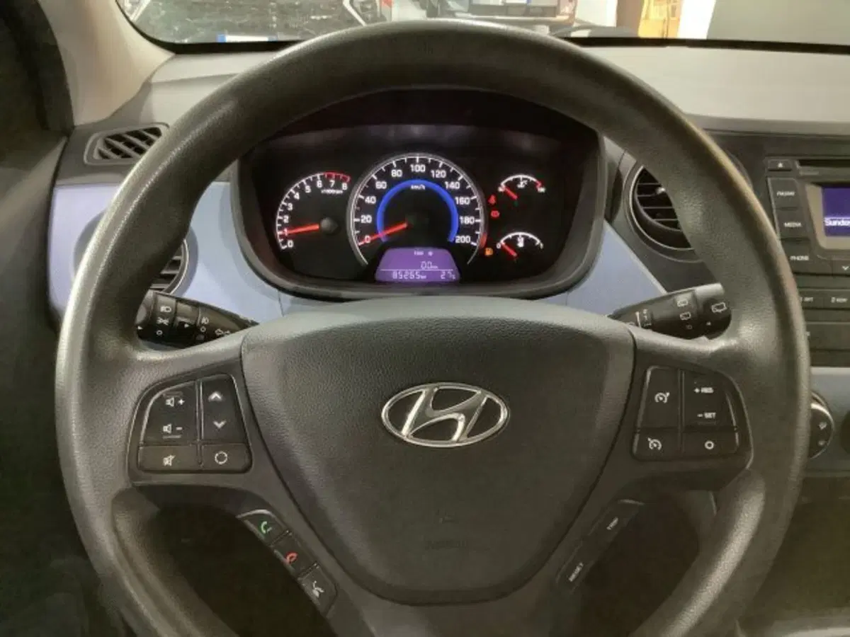 Hyundai i10 usata a Catania (17)