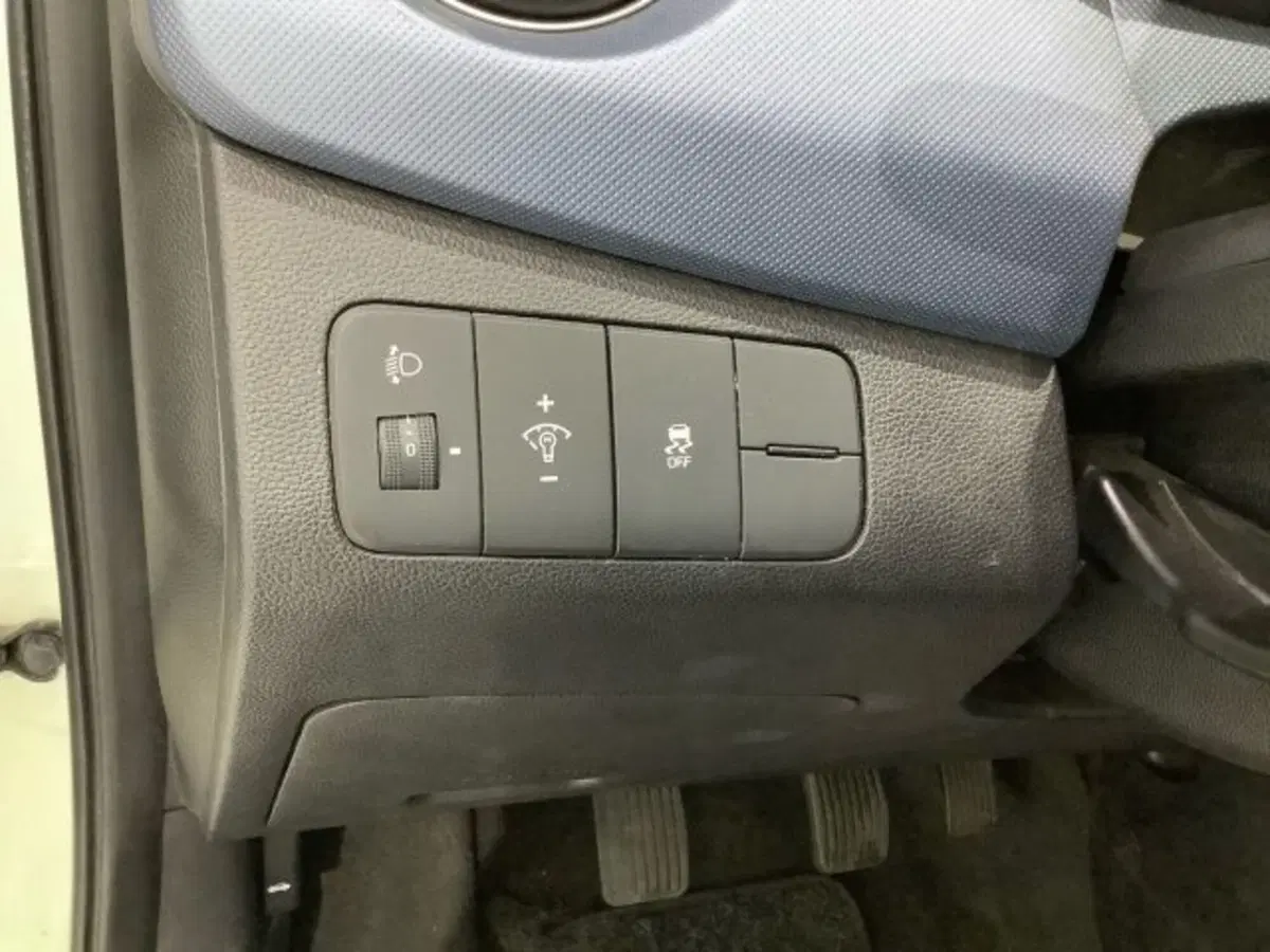 Hyundai i10 usata a Catania (18)