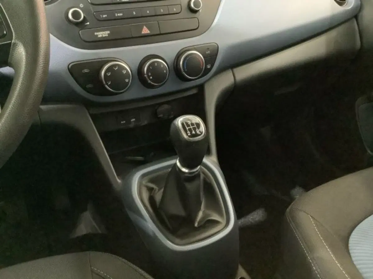 Hyundai i10 usata a Catania (8)