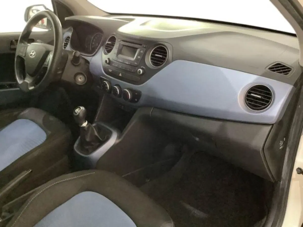 Hyundai i10 usata a Catania (9)