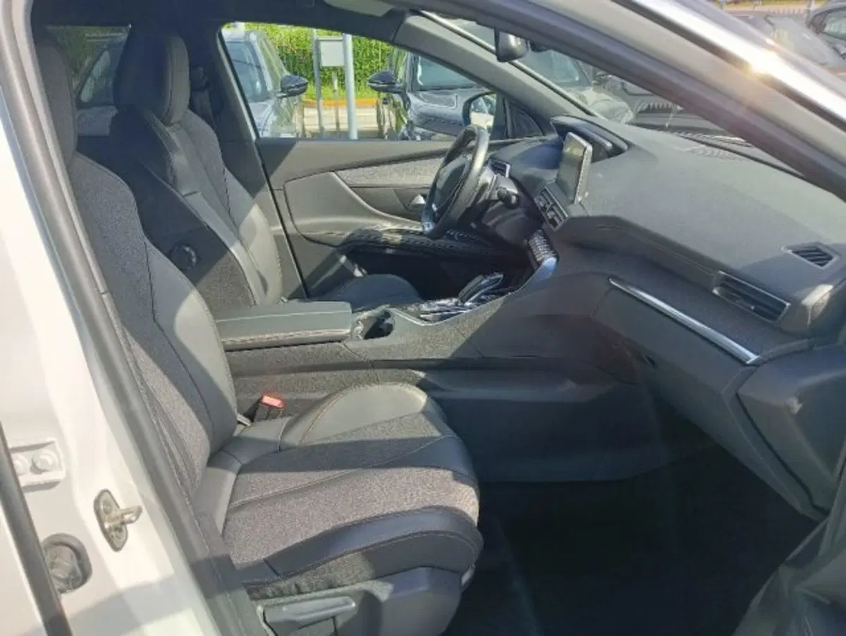 Peugeot 5008 usata a Brescia (16)