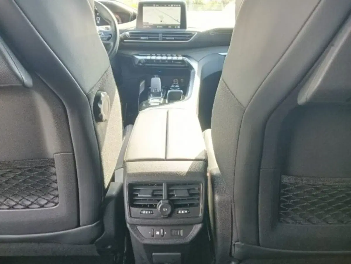 Peugeot 5008 usata a Brescia (20)