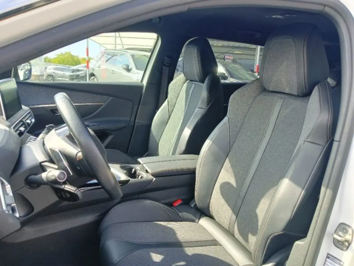 Peugeot 5008 usata a Brescia (9)