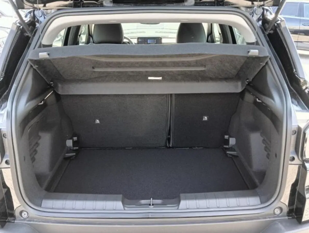 Jeep Avenger nuova a Brescia (17)