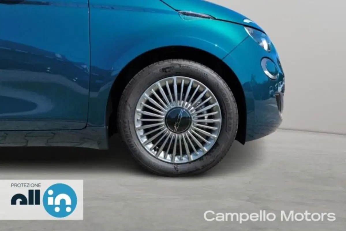 Fiat 500 nuova a Venezia (18)