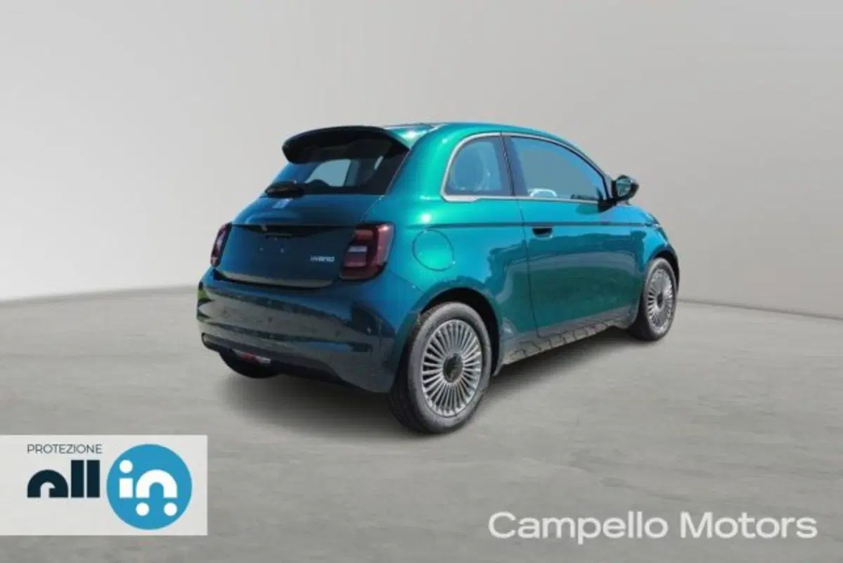 Fiat 500 nuova a Venezia (3)