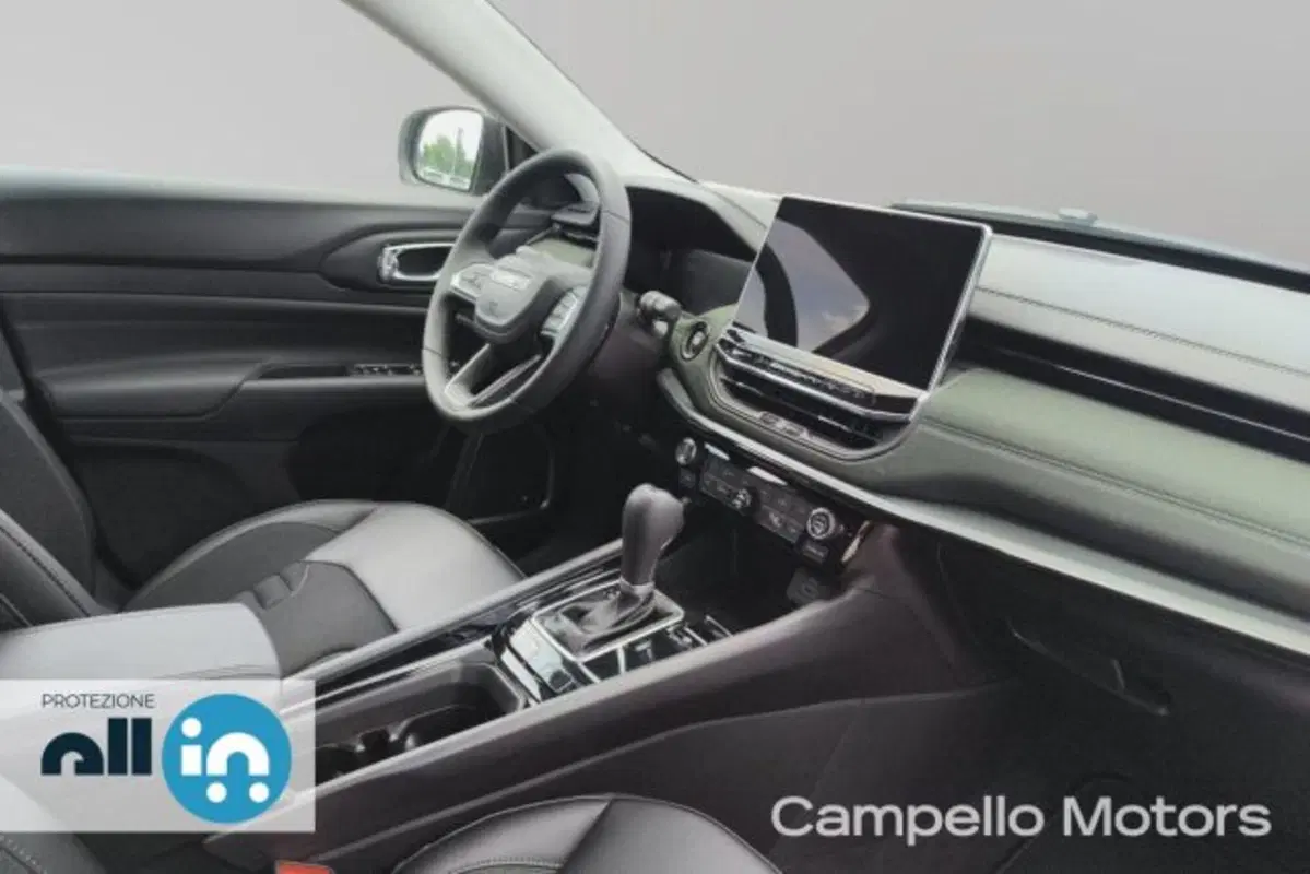 Jeep Compass nuova a Venezia (12)