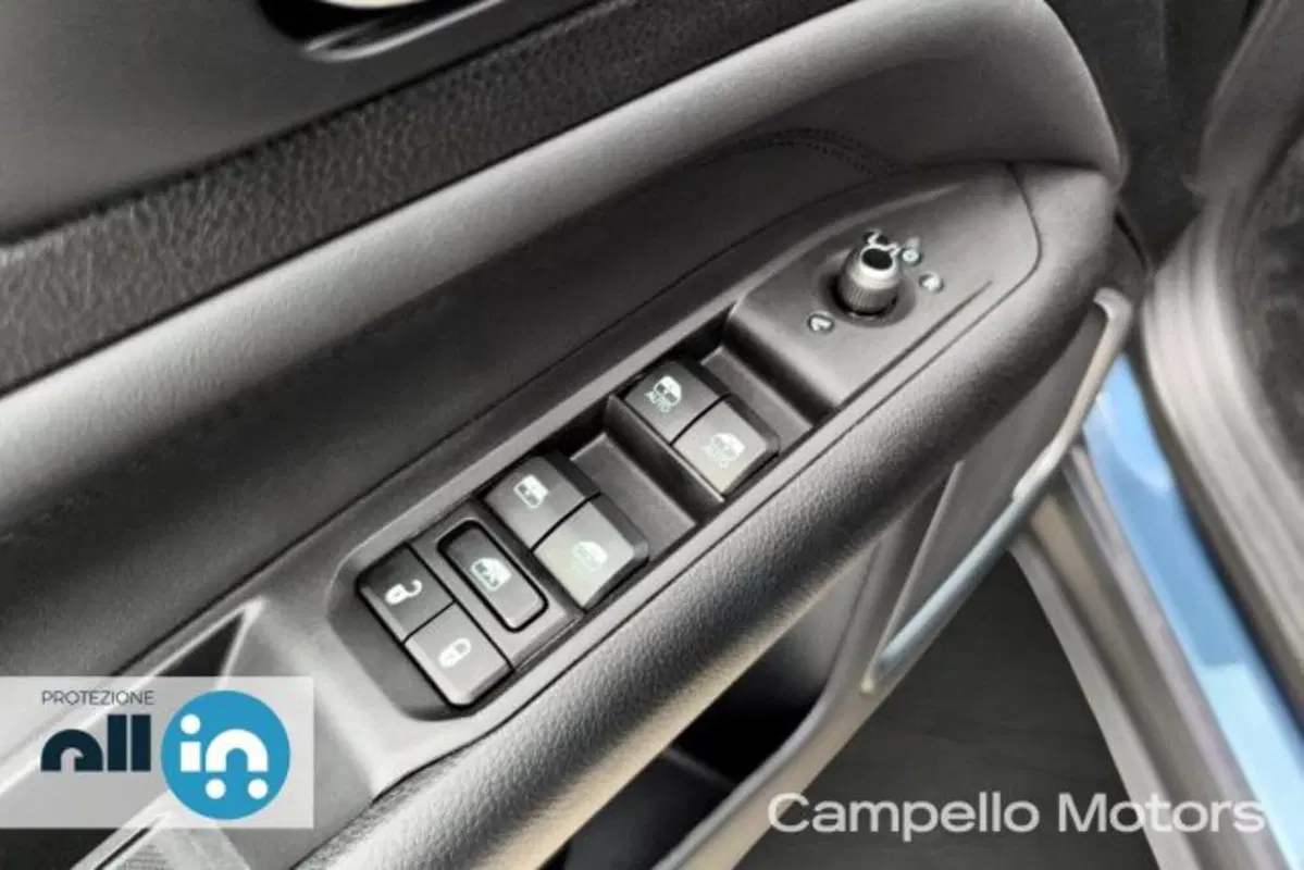Jeep Compass nuova a Venezia (14)