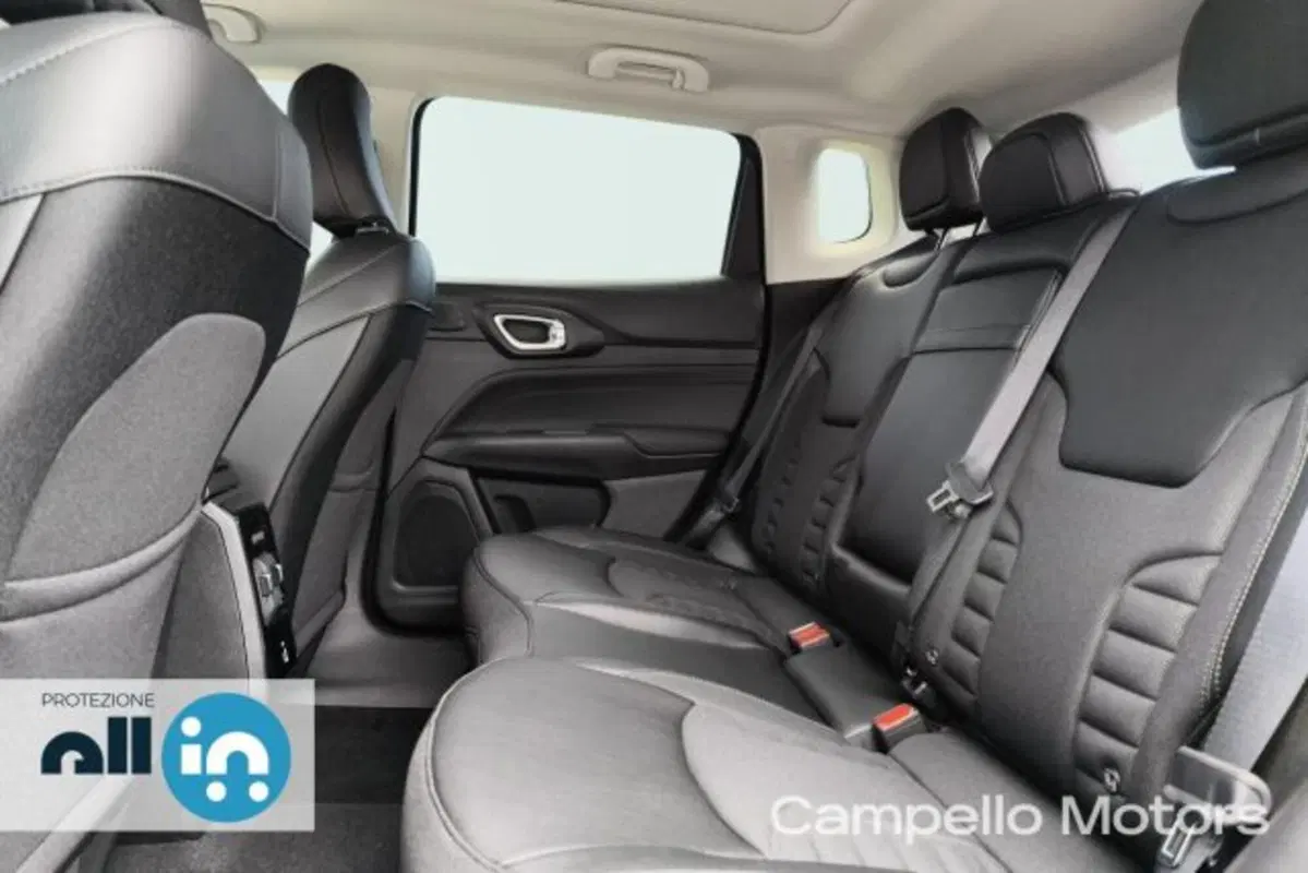Jeep Compass nuova a Venezia (6)
