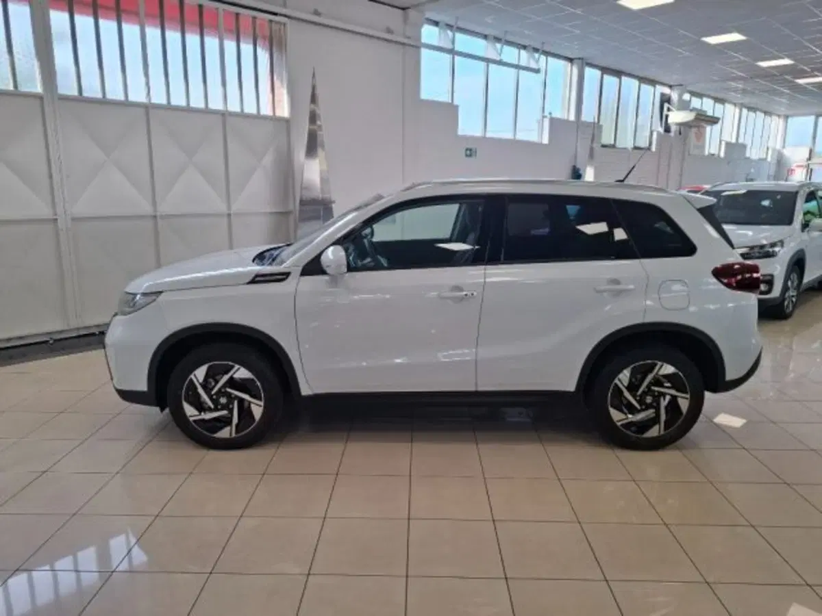 Suzuki Vitara nuova a Reggio Emilia (2)