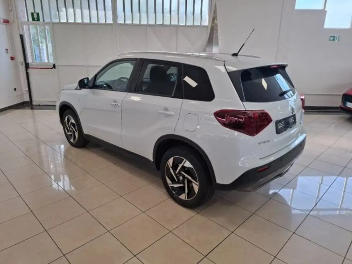 Suzuki Vitara nuova a Reggio Emilia (3)
