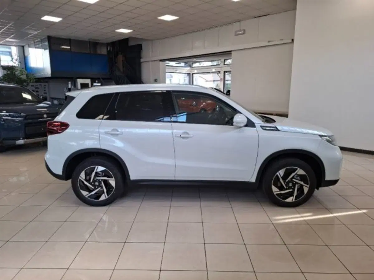Suzuki Vitara nuova a Reggio Emilia (6)