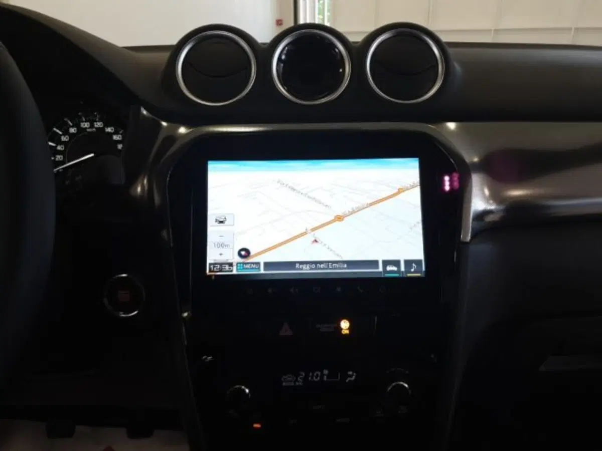 Suzuki Vitara nuova a Reggio Emilia (11)