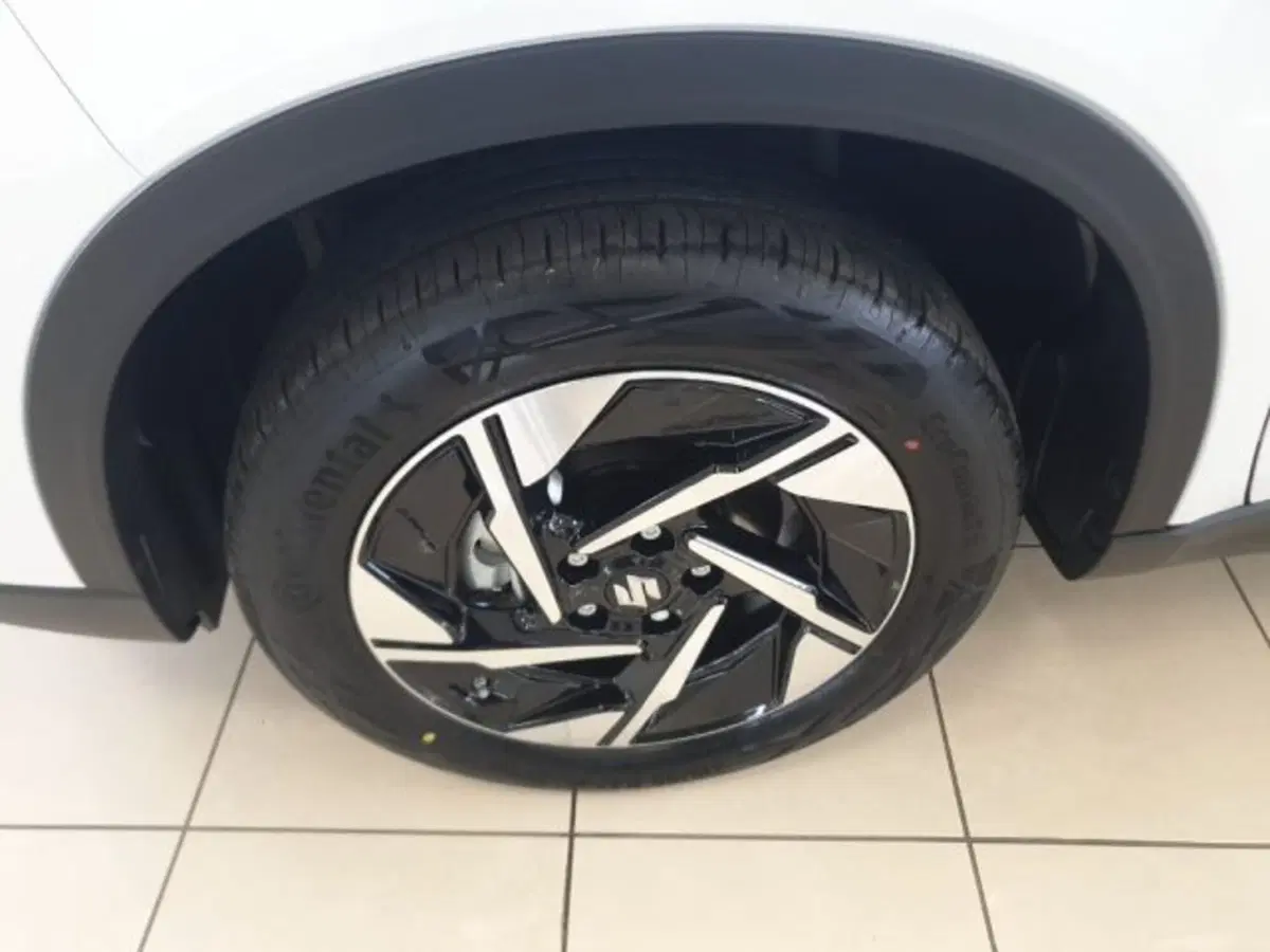 Suzuki Vitara nuova a Reggio Emilia (18)