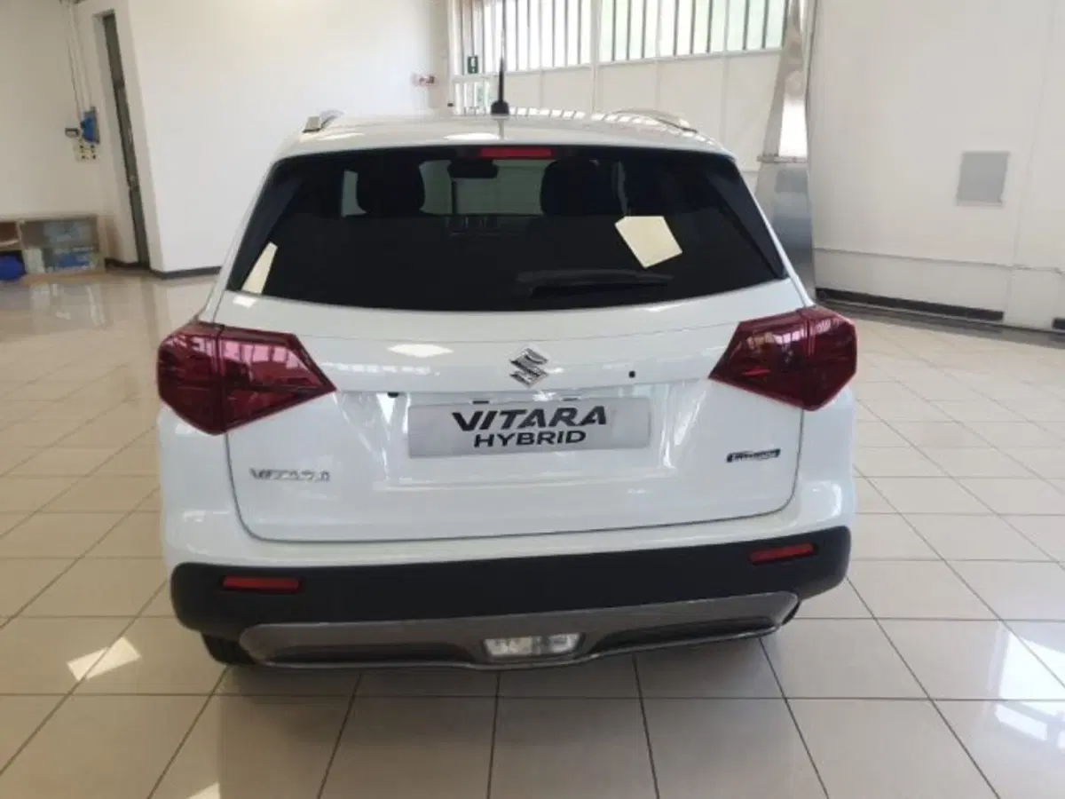 Suzuki Vitara nuova a Reggio Emilia (3)