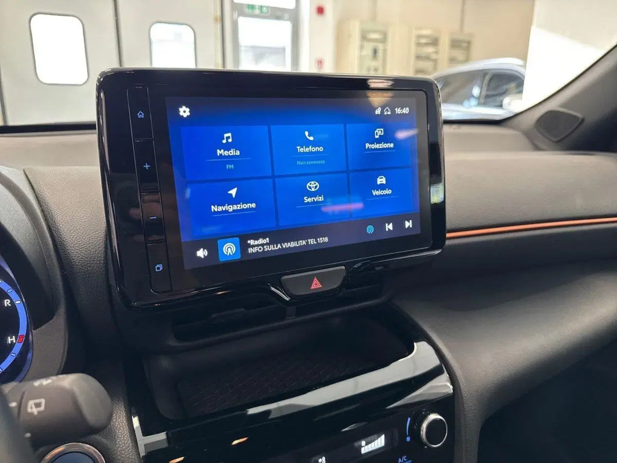 Toyota Yaris Cross usata a Prato (14)