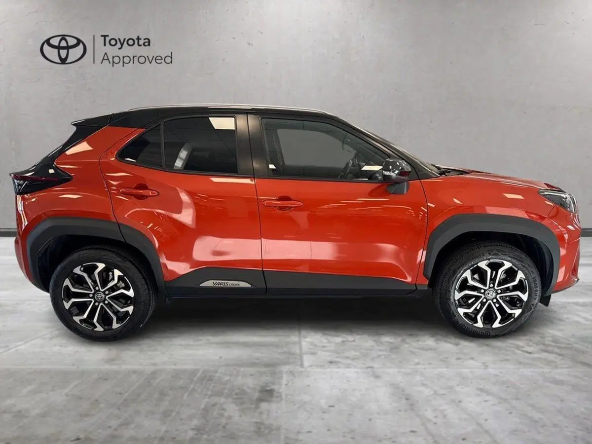 Toyota Yaris Cross usata a Prato (5)