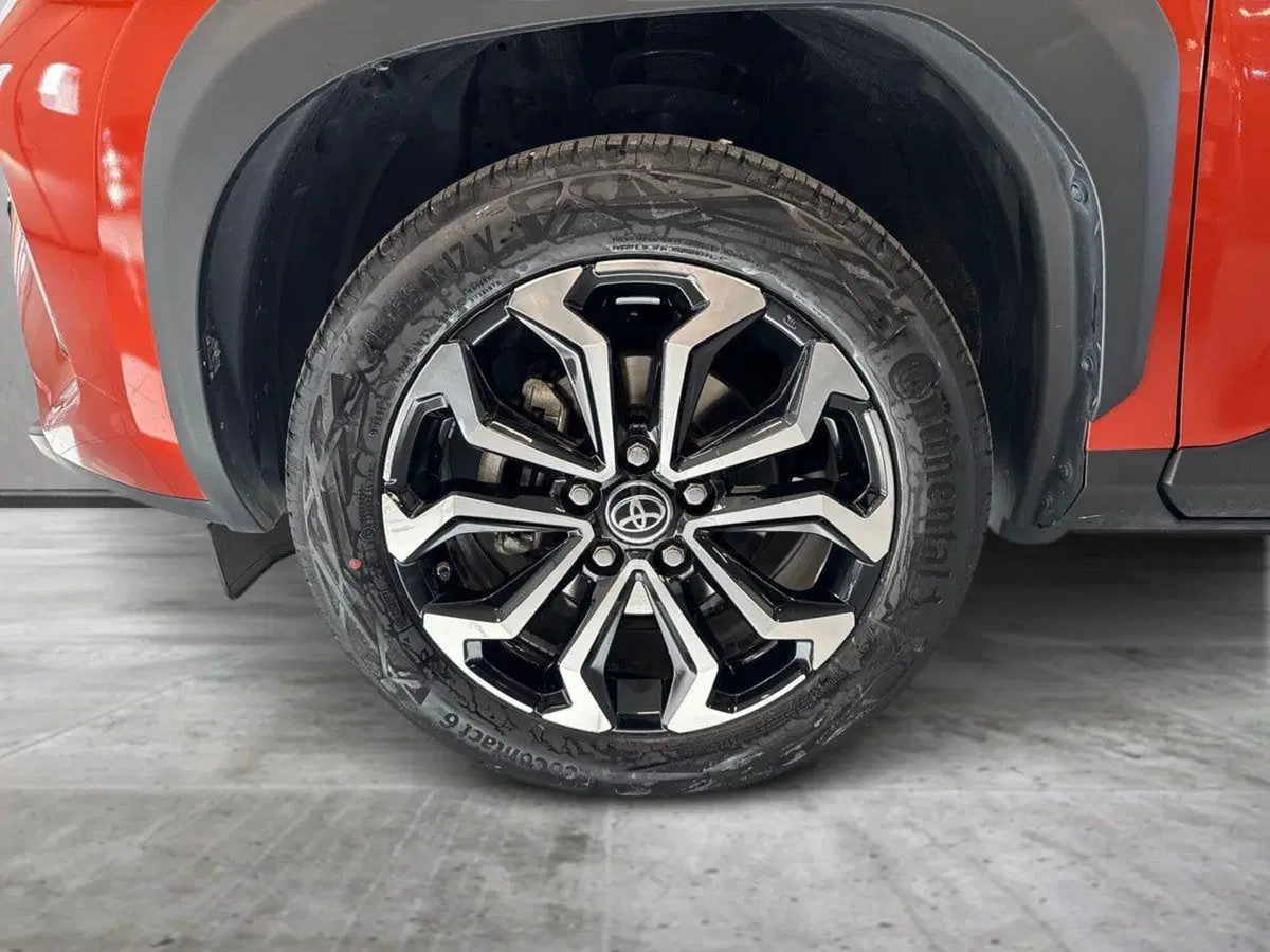 Toyota Yaris Cross usata a Prato (9)
