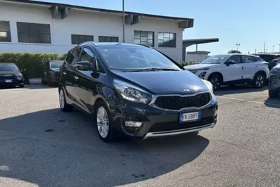 Kia Carens 1.7 CRDi 115 CV Business Class del 2017 usata a Fondi