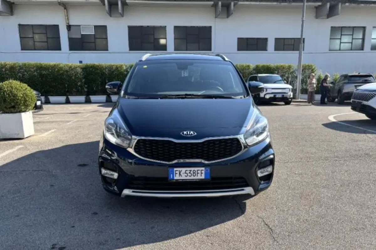 Kia Carens usata a Latina (2)