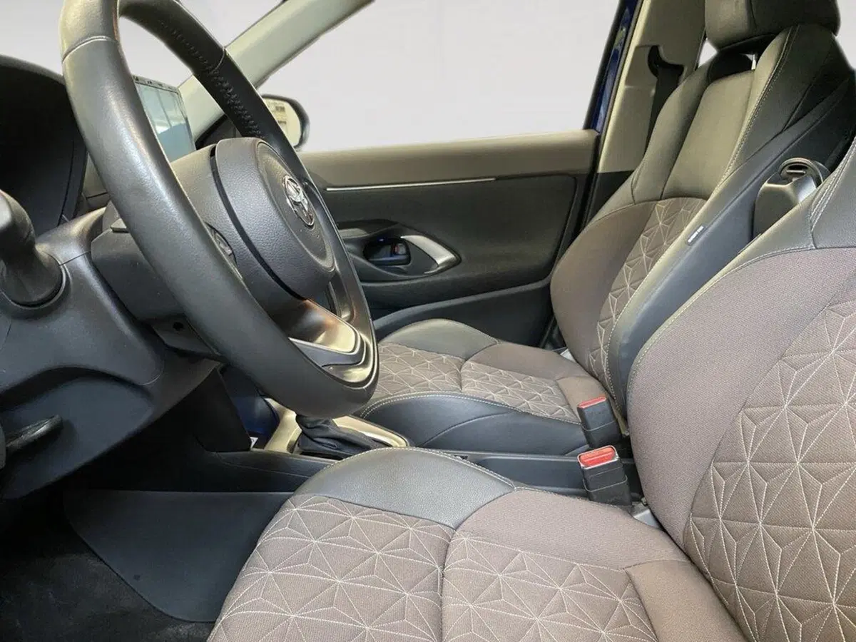 Toyota Yaris Cross usata a Torino (7)