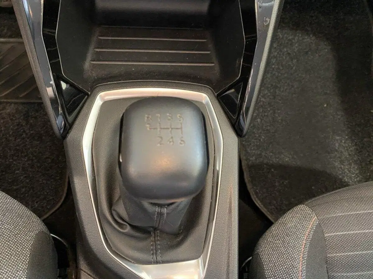 Peugeot 208 usata a Torino (12)
