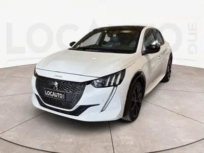 Peugeot 208 PureTech 100 Stop&Start 5 porte GT del 2023 usata a Torino