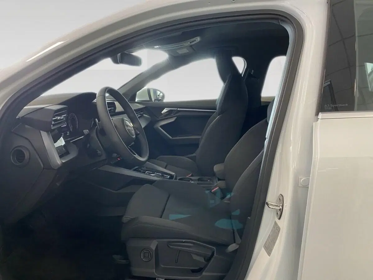 Audi A3 Sportback nuova a Torino (7)
