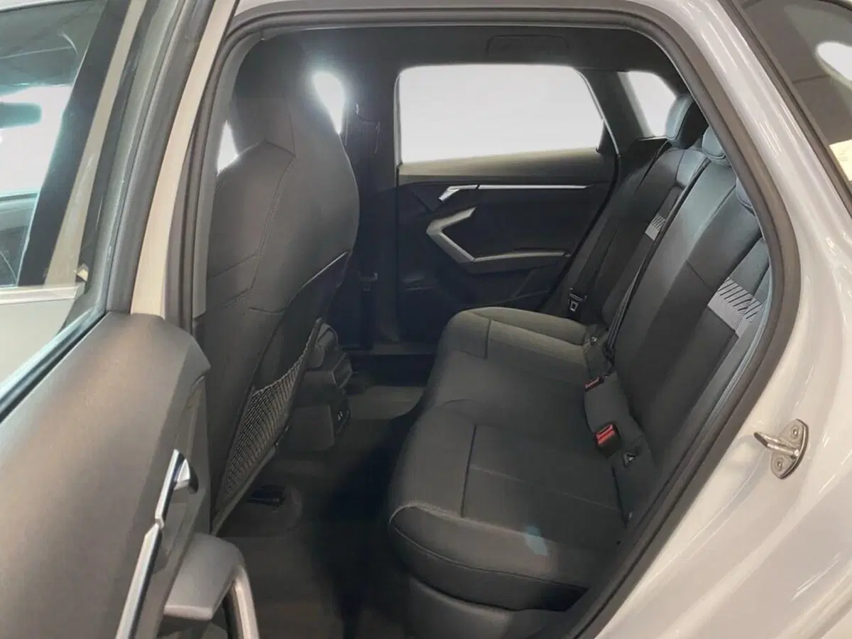 Audi A3 Sportback nuova a Torino (8)