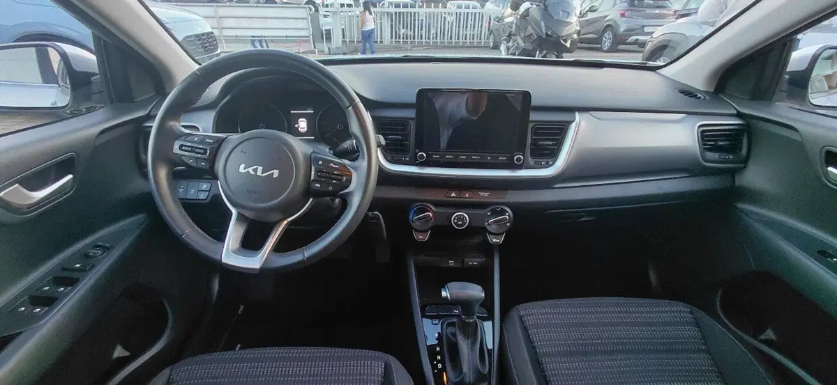 Kia Stonic usata a Cosenza (8)
