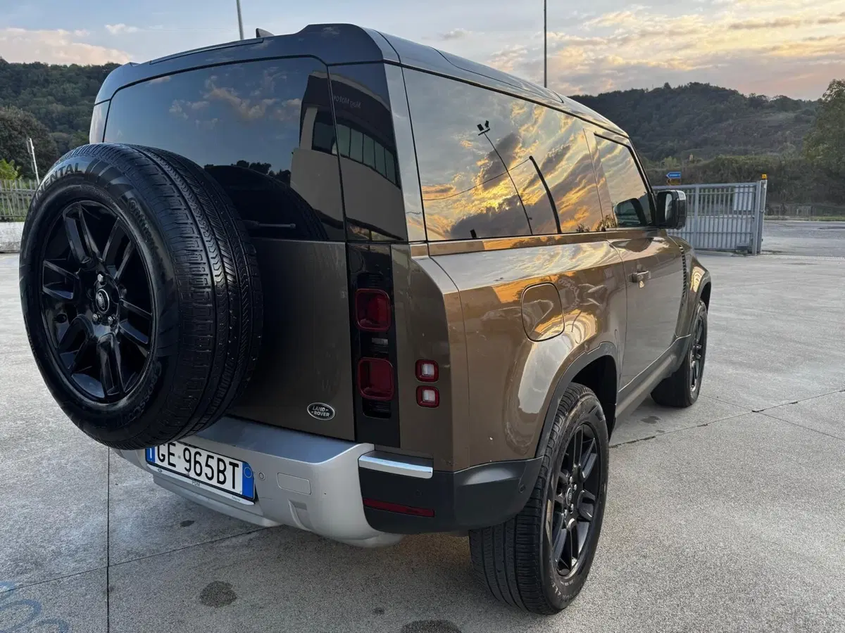 Land Rover Defender usata a Cosenza (5)