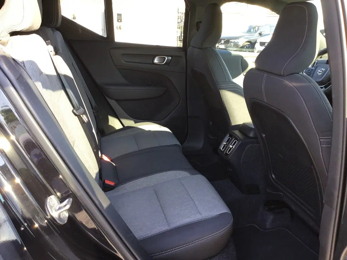 Volvo XC40 usata a Napoli (13)