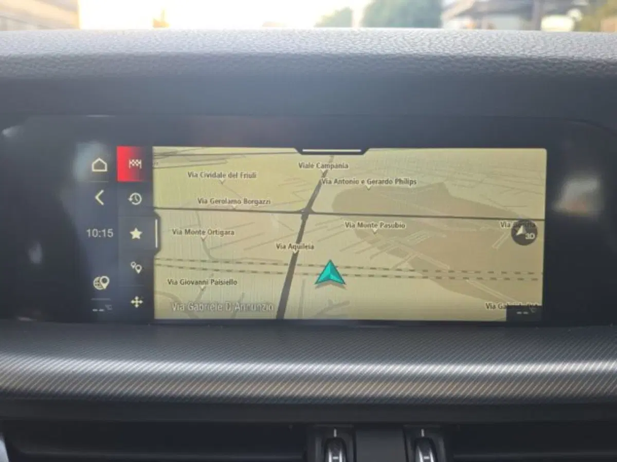 Alfa Romeo Stelvio nuova a Monza e Brianza (16)