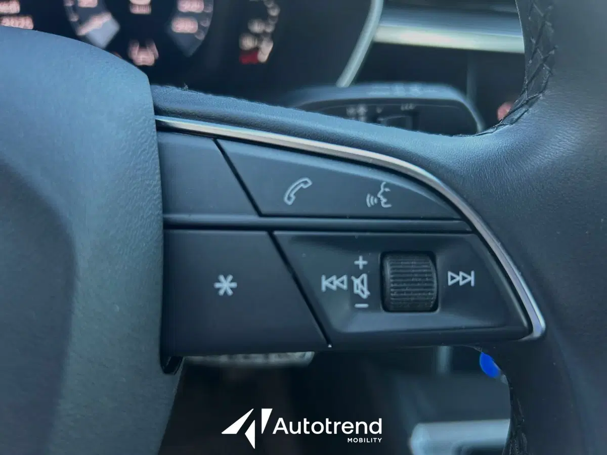 Audi Q3 Sportback usata a Bari (10)