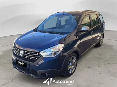Dacia Lodgy Stepway 1.5 Blue dCi 8V 115CV 7 posti del 2019 usata a Bari