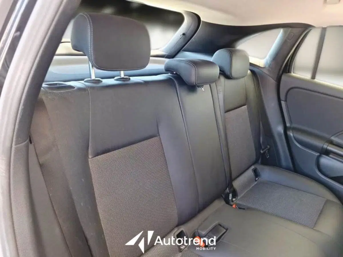 Mercedes-Benz GLA SUV usata a Bari (10)