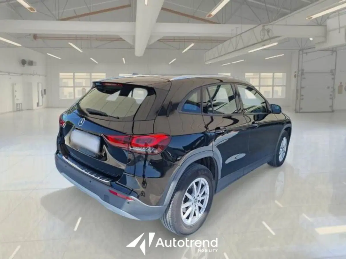 Mercedes-Benz GLA SUV usata a Bari (13)